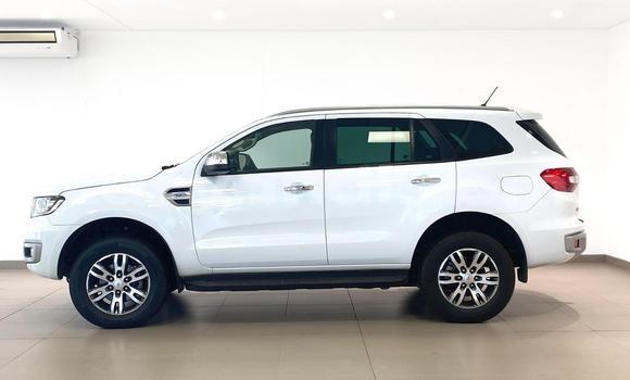 Nunua Ilio tumika Ford Everest Nyeupe Gari ndani ya Lusaka nchini Zambia Nunua Ilio tumika Ford Everest Nyeupe Gari ndani ya Lusaka nchini Zambia