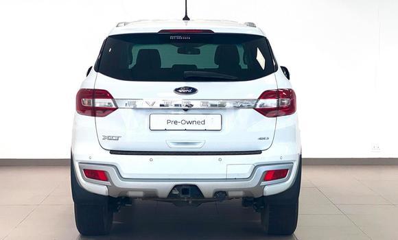 Nunua Ilio tumika Ford Everest Nyeupe Gari ndani ya Lusaka nchini Zambia Nunua Ilio tumika Ford Everest Nyeupe Gari ndani ya Lusaka nchini Zambia