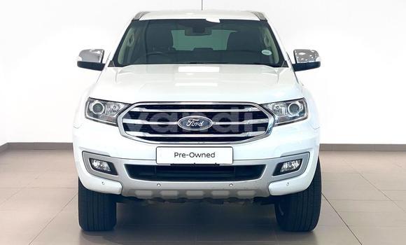 Nunua Ilio tumika Ford Everest Nyeupe Gari ndani ya Lusaka nchini Zambia Nunua Ilio tumika Ford Everest Nyeupe Gari ndani ya Lusaka nchini Zambia