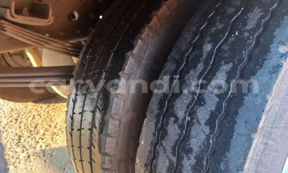 Acheter Occasion Utilitaire Nissan UD Blanc à Kitwe, Zambie Acheter Occasion Utilitaire Nissan UD Blanc à Kitwe, Zambie