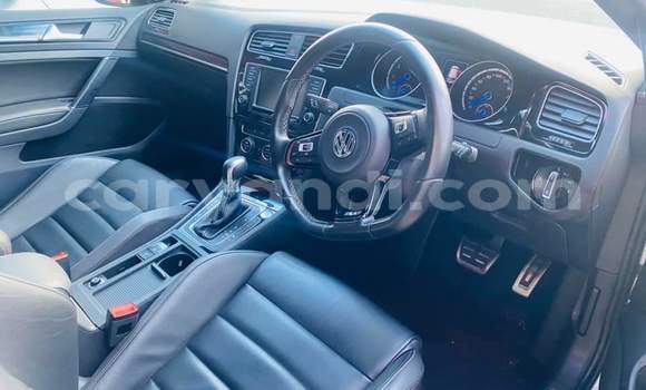 Nunua Ilio tumika Volkswagen Golf R Nyeupe Gari ndani ya Lusaka nchini Zambia Nunua Ilio tumika Volkswagen Golf R Nyeupe Gari ndani ya Lusaka nchini Zambia