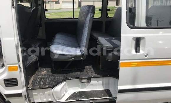 Acheter Occasion Voiture Toyota Hiace Blanc à Lusaka, Zambie Acheter Occasion Voiture Toyota Hiace Blanc à Lusaka, Zambie