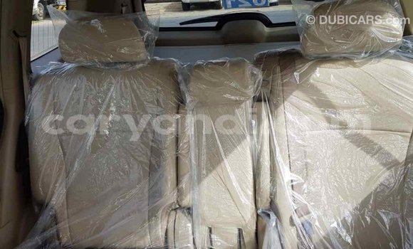 Tenga Imported Toyota Highlander Nhema Mota in Import - Dubai in Zambia Tenga Imported Toyota Highlander Nhema Mota in Import - Dubai in Zambia