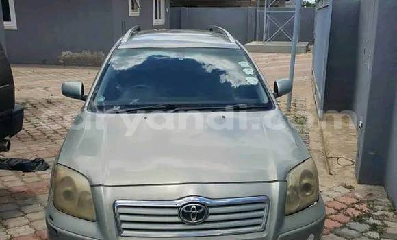 Tenga Tsaru Toyota Avensis Zvimwe Mota in Lusaka in Zambia