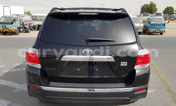 Tenga Imported Toyota Highlander Nhema Mota in Import - Dubai in Zambia Tenga Imported Toyota Highlander Nhema Mota in Import - Dubai in Zambia