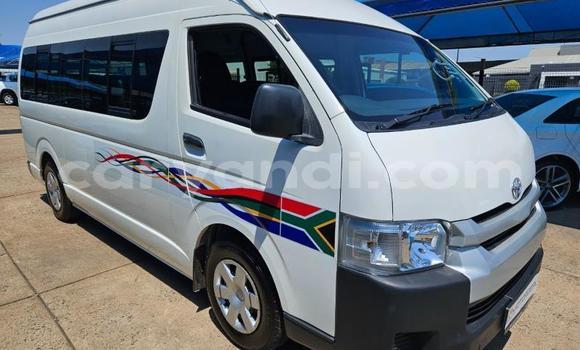 Acheter Occasion Voiture Toyota Hiace Blanc à Lusaka, Zambie Acheter Occasion Voiture Toyota Hiace Blanc à Lusaka, Zambie