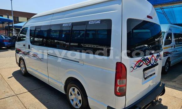 Buy Used Toyota Hiace White Car in Lusaka in Zambia Buy Used Toyota Hiace White Car in Lusaka in Zambia