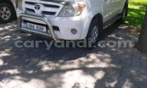 Buy Used Toyota Hilux White Car in Choma in Southern Buy Used Toyota Hilux White Car in Choma in Southern