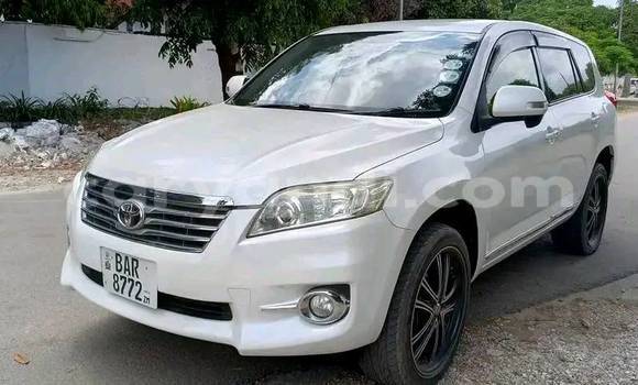 Buy Used Toyota Vanguard White Car in Chingola in Zambia Buy Used Toyota Vanguard White Car in Chingola in Zambia