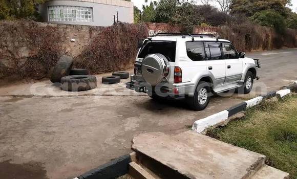 Buy Used Toyota Land Cruiser White Car in Chipata in Zambia Buy Used Toyota Land Cruiser White Car in Chipata in Zambia