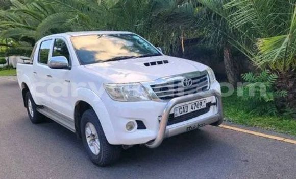 Acheter Occasion Voiture Toyota Hilux Blanc à Chingola, Zambie