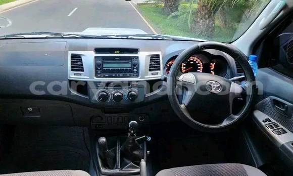 Buy Used Toyota Hilux White Car in Chingola in Zambia Buy Used Toyota Hilux White Car in Chingola in Zambia