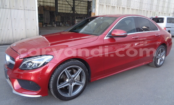 Acheter Occasion Voiture Mercedes‒Benz C–Class Rouge à Lusaka, Zambie