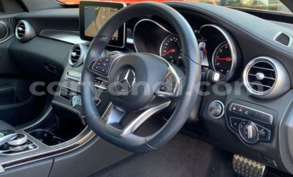 Nunua Ilio tumika Mercedes‒Benz C–Class Nyekundu Gari ndani ya Lusaka nchini Zambia Nunua Ilio tumika Mercedes‒Benz C–Class Nyekundu Gari ndani ya Lusaka nchini Zambia