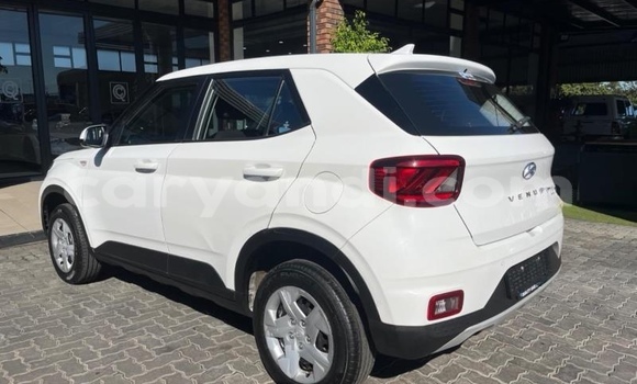 Nunua Ilio tumika Hyundai Verna Nyeupe Gari ndani ya Kabwe nchini Zambia Nunua Ilio tumika Hyundai Verna Nyeupe Gari ndani ya Kabwe nchini Zambia