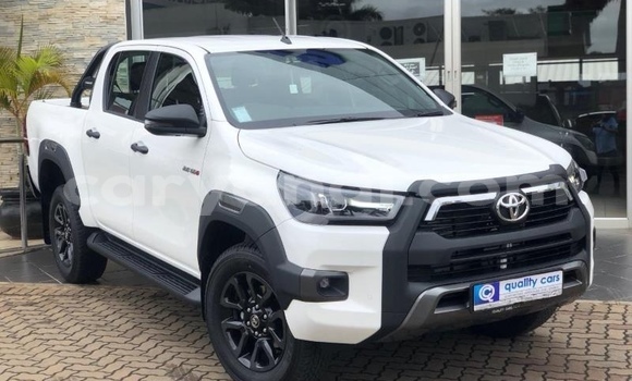 Acheter Occasion Voiture Toyota Hilux Blanc à Kabwe, Zambie