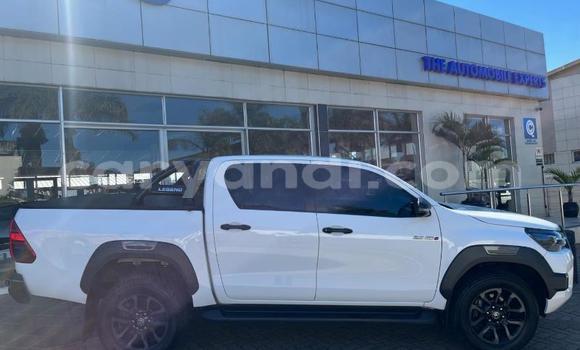 Buy Used Toyota Hilux White Car in Kabwe in Zambia Buy Used Toyota Hilux White Car in Kabwe in Zambia