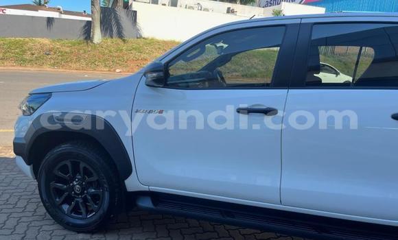 Buy Used Toyota Hilux White Car in Kabwe in Zambia Buy Used Toyota Hilux White Car in Kabwe in Zambia