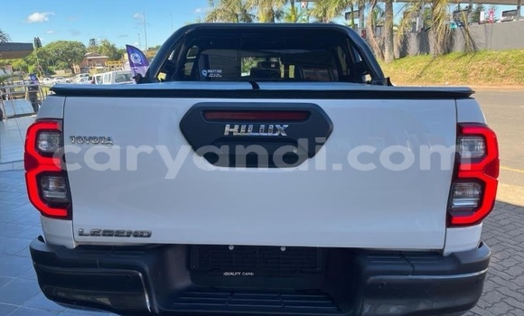 Buy Used Toyota Hilux White Car in Kabwe in Zambia Buy Used Toyota Hilux White Car in Kabwe in Zambia