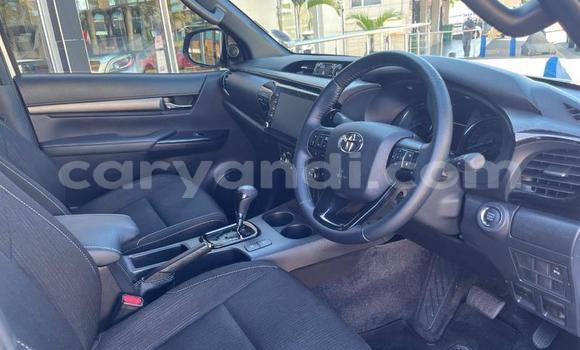 Buy Used Toyota Hilux White Car in Kabwe in Zambia Buy Used Toyota Hilux White Car in Kabwe in Zambia