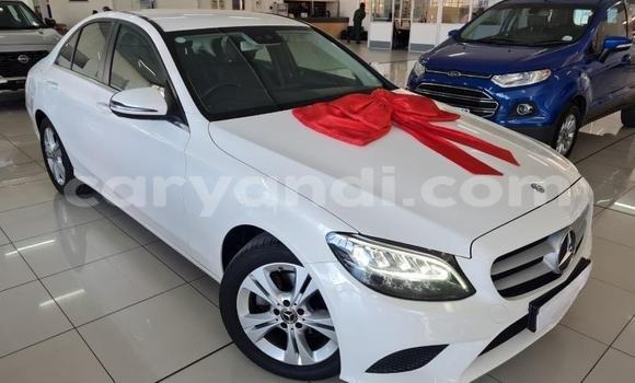 Buy Used Mercedes‒Benz C–Class White Car in Kabwe in Zambia Buy Used Mercedes‒Benz C–Class White Car in Kabwe in Zambia