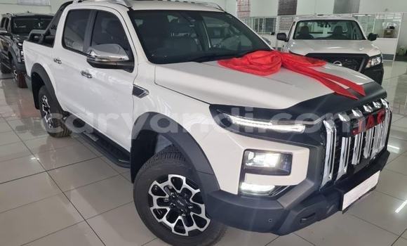 Buy Used JAC J7 (Binyue) White Car in Kabwe in Zambia