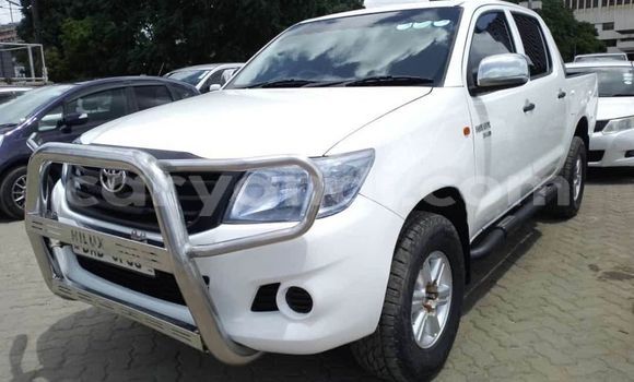 Tenga Tsaru Toyota Hilux Zvimwe Mota in Lusaka in Zambia Tenga Tsaru Toyota Hilux Zvimwe Mota in Lusaka in Zambia