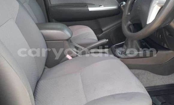 Tenga Tsaru Toyota Hilux Zvimwe Mota in Lusaka in Zambia Tenga Tsaru Toyota Hilux Zvimwe Mota in Lusaka in Zambia