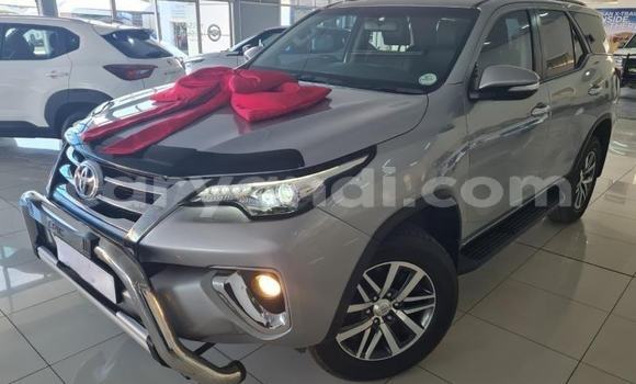 Tenga Tsaru Toyota Fortuner Sirivha Mota in Kabwe in Zambia Tenga Tsaru Toyota Fortuner Sirivha Mota in Kabwe in Zambia