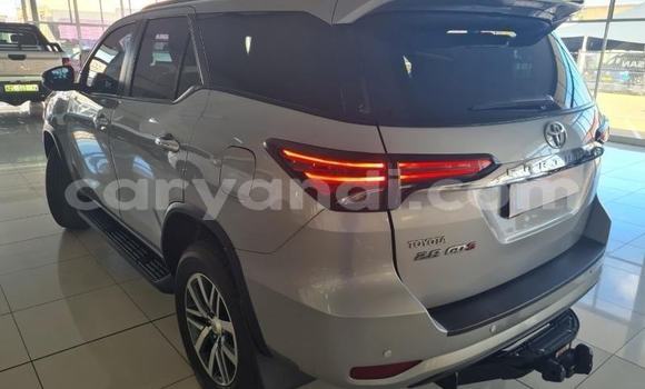 Tenga Tsaru Toyota Fortuner Sirivha Mota in Kabwe in Zambia Tenga Tsaru Toyota Fortuner Sirivha Mota in Kabwe in Zambia