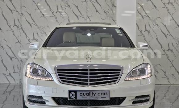 Tenga Tsaru Mercedes‒Benz S–Class Chena Mota in Kabwe in Zambia Tenga Tsaru Mercedes‒Benz S–Class Chena Mota in Kabwe in Zambia