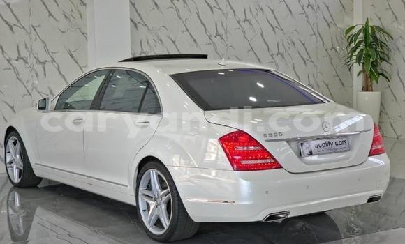 Tenga Tsaru Mercedes‒Benz S–Class Chena Mota in Kabwe in Zambia Tenga Tsaru Mercedes‒Benz S–Class Chena Mota in Kabwe in Zambia