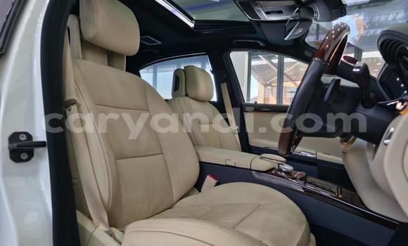 Tenga Tsaru Mercedes‒Benz S–Class Chena Mota in Kabwe in Zambia Tenga Tsaru Mercedes‒Benz S–Class Chena Mota in Kabwe in Zambia