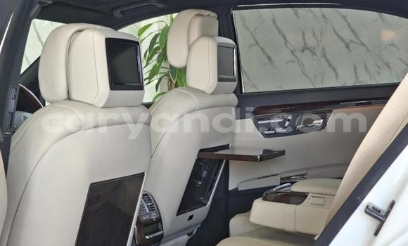 Tenga Tsaru Mercedes‒Benz S–Class Chena Mota in Kabwe in Zambia Tenga Tsaru Mercedes‒Benz S–Class Chena Mota in Kabwe in Zambia