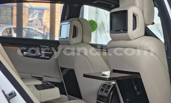 Tenga Tsaru Mercedes‒Benz S–Class Chena Mota in Kabwe in Zambia Tenga Tsaru Mercedes‒Benz S–Class Chena Mota in Kabwe in Zambia