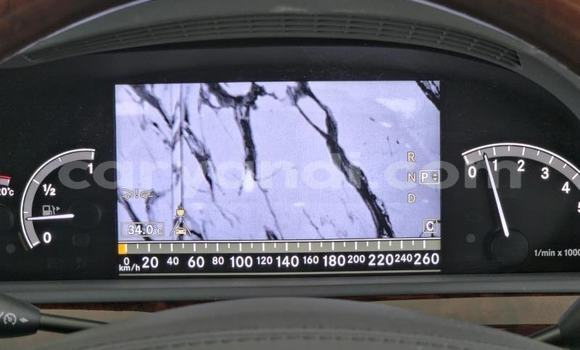 Tenga Tsaru Mercedes‒Benz S–Class Chena Mota in Kabwe in Zambia Tenga Tsaru Mercedes‒Benz S–Class Chena Mota in Kabwe in Zambia