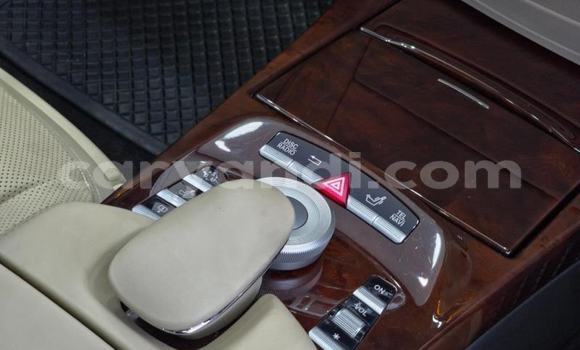 Tenga Tsaru Mercedes‒Benz S–Class Chena Mota in Kabwe in Zambia Tenga Tsaru Mercedes‒Benz S–Class Chena Mota in Kabwe in Zambia