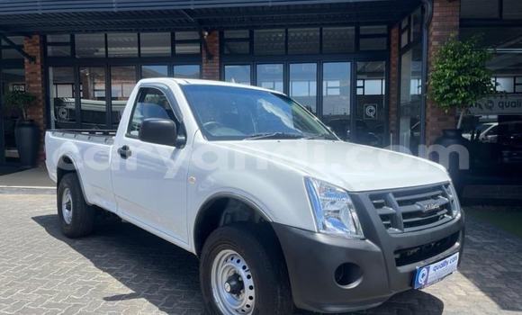 Buy Used Isuzu KB White Car in Kabwe in Zambia Buy Used Isuzu KB White Car in Kabwe in Zambia