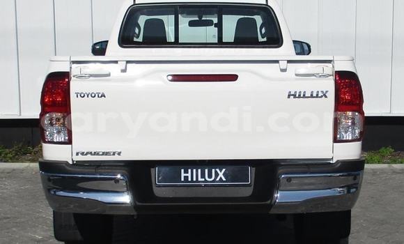 Tenga Tsaru Toyota Hilux Chena Mota in Kabwe in Zambia Tenga Tsaru Toyota Hilux Chena Mota in Kabwe in Zambia