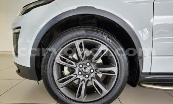 Nunua Ilio tumika Land Rover Range Rover Evoque Nyeupe Gari ndani ya Kabwe nchini Zambia Nunua Ilio tumika Land Rover Range Rover Evoque Nyeupe Gari ndani ya Kabwe nchini Zambia