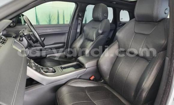 Nunua Ilio tumika Land Rover Range Rover Evoque Nyeupe Gari ndani ya Kabwe nchini Zambia Nunua Ilio tumika Land Rover Range Rover Evoque Nyeupe Gari ndani ya Kabwe nchini Zambia