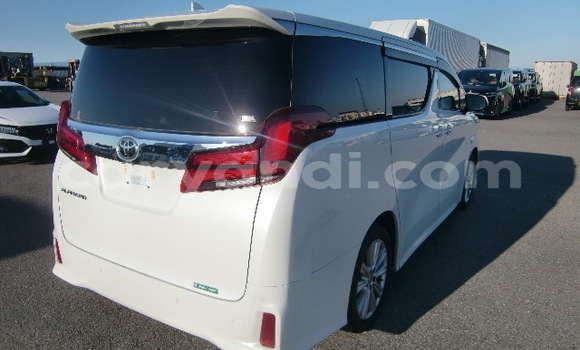 Buy Used Toyota Alphard White Car in Lusaka in Zambia Buy Used Toyota Alphard White Car in Lusaka in Zambia