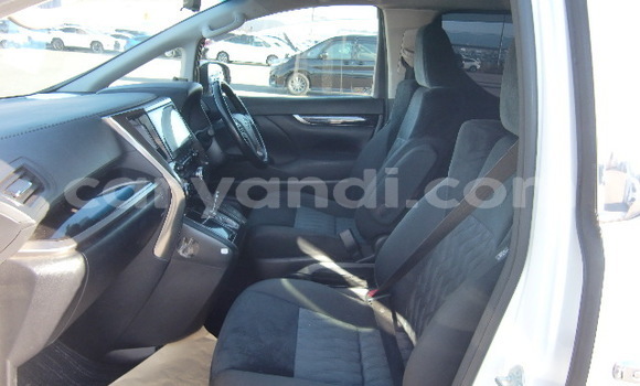 Buy Used Toyota Alphard White Car in Lusaka in Zambia Buy Used Toyota Alphard White Car in Lusaka in Zambia