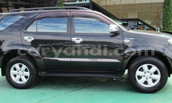 Acheter Occasion Voiture Toyota Fortuner Noir à Lusaka, Zambie Acheter Occasion Voiture Toyota Fortuner Noir à Lusaka, Zambie