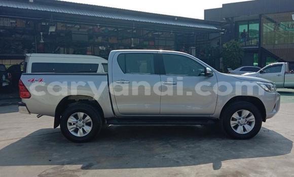 Acheter Occasion Voiture Toyota Hiluxe Revo Gris à Lusaka, Zambie Acheter Occasion Voiture Toyota Hiluxe Revo Gris à Lusaka, Zambie