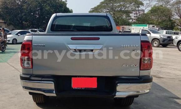Acheter Occasion Voiture Toyota Hiluxe Revo Gris à Lusaka, Zambie Acheter Occasion Voiture Toyota Hiluxe Revo Gris à Lusaka, Zambie