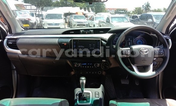 Buy Used Toyota Hiluxe Revo White Car in Lusaka in Zambia Buy Used Toyota Hiluxe Revo White Car in Lusaka in Zambia