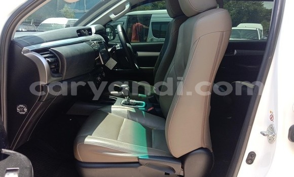 Buy Used Toyota Hiluxe Revo White Car in Lusaka in Zambia Buy Used Toyota Hiluxe Revo White Car in Lusaka in Zambia
