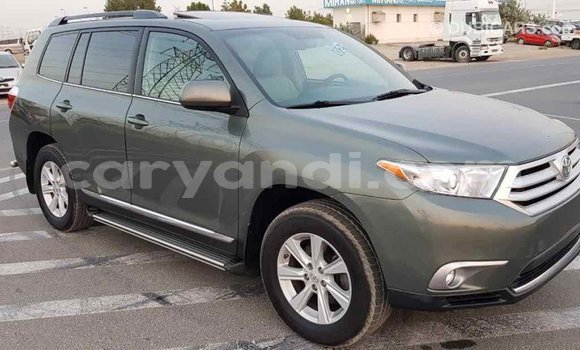 Nunua Imported Toyota Highlander Kijani Gari ndani ya Import - Dubai nchini Zambia Nunua Imported Toyota Highlander Kijani Gari ndani ya Import - Dubai nchini Zambia