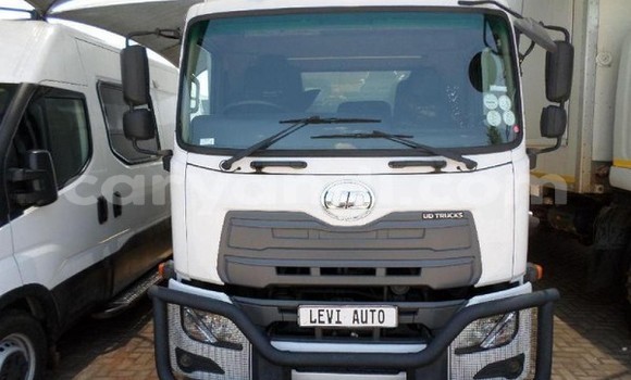 Nunua Ilio tumika UAZ 3153 Nyeupe Lori ndani ya Lusaka nchini Zambia Nunua Ilio tumika UAZ 3153 Nyeupe Lori ndani ya Lusaka nchini Zambia